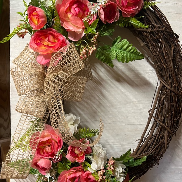 Spring collection grapevine wreath - Picture 7 of 7